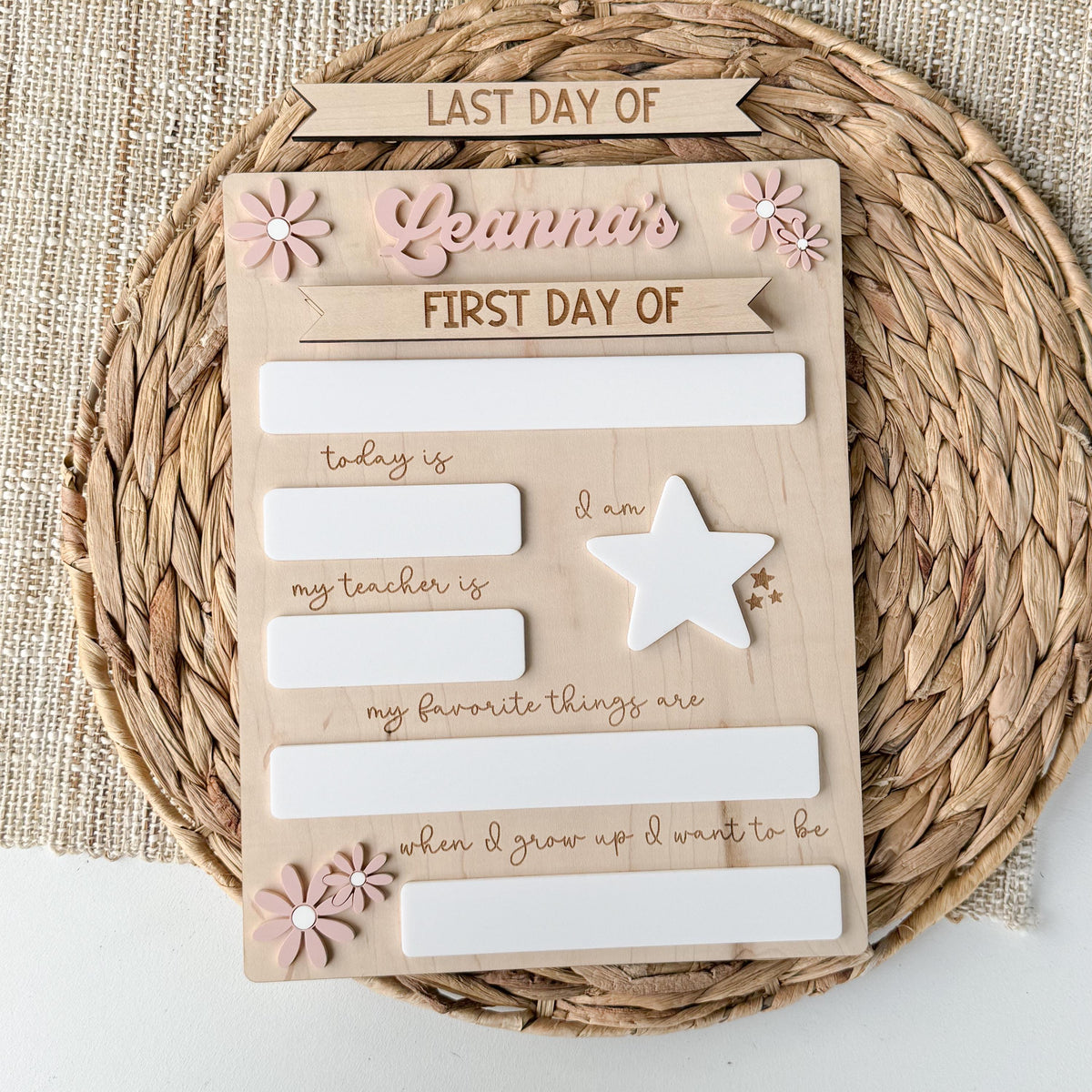 first and last day of school signs, personalized daisy flower boards for girls, reusable set