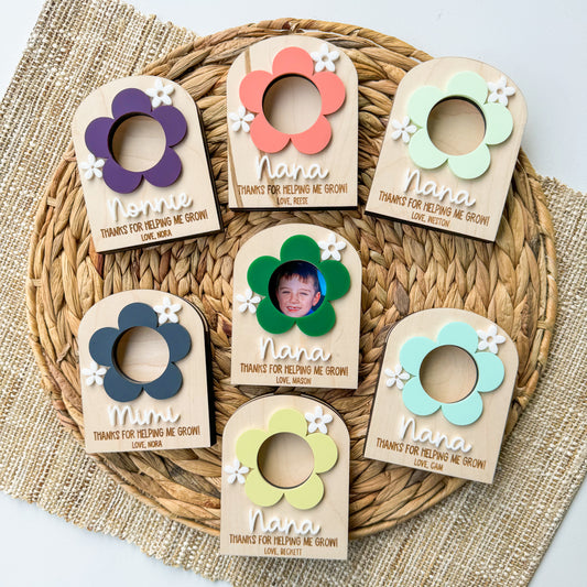 Mother's Day flower picture magnet in maple wood, personalized photo magnet for Mom