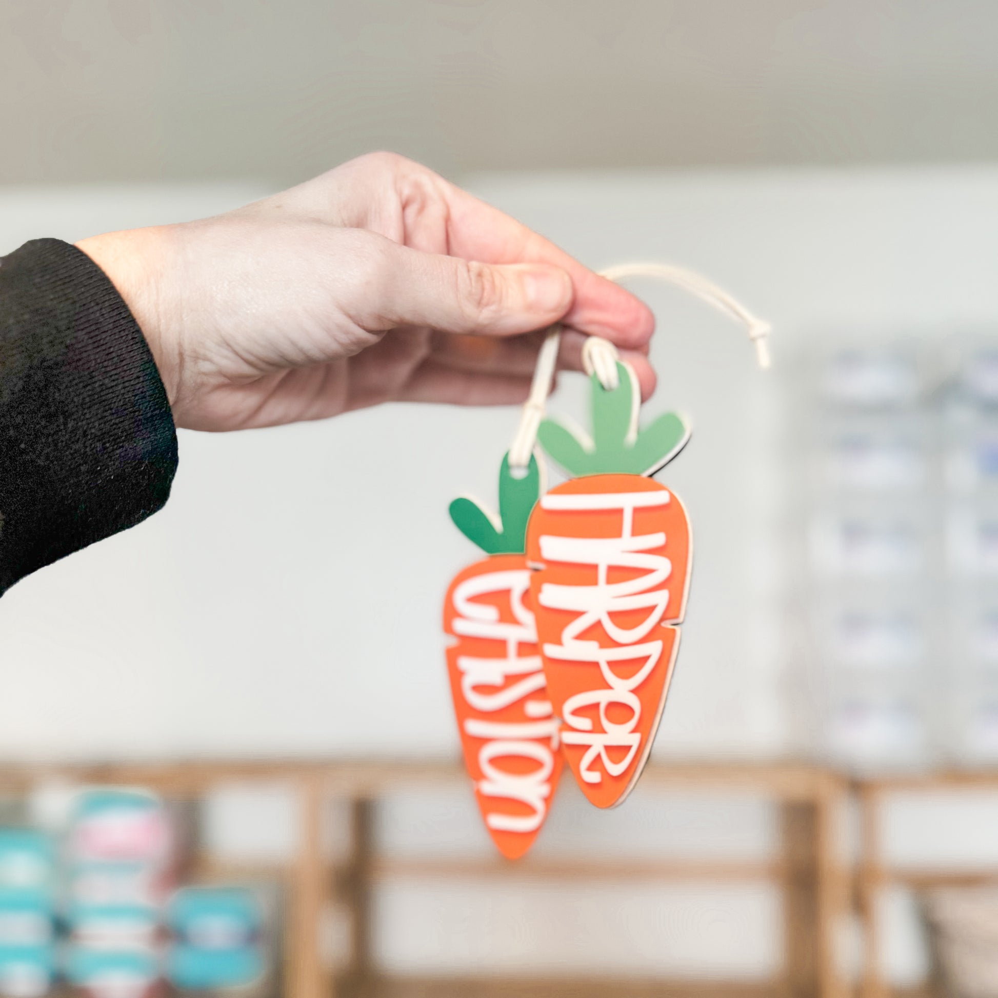 Personalized carrot gift tag in maple wood with custom name for Easter baskets