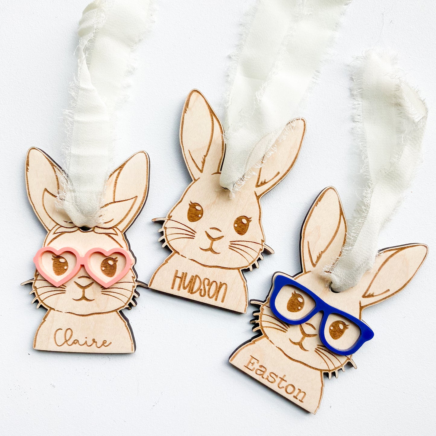 Easter basket tag in maple wood personalized with child's name, spring gift