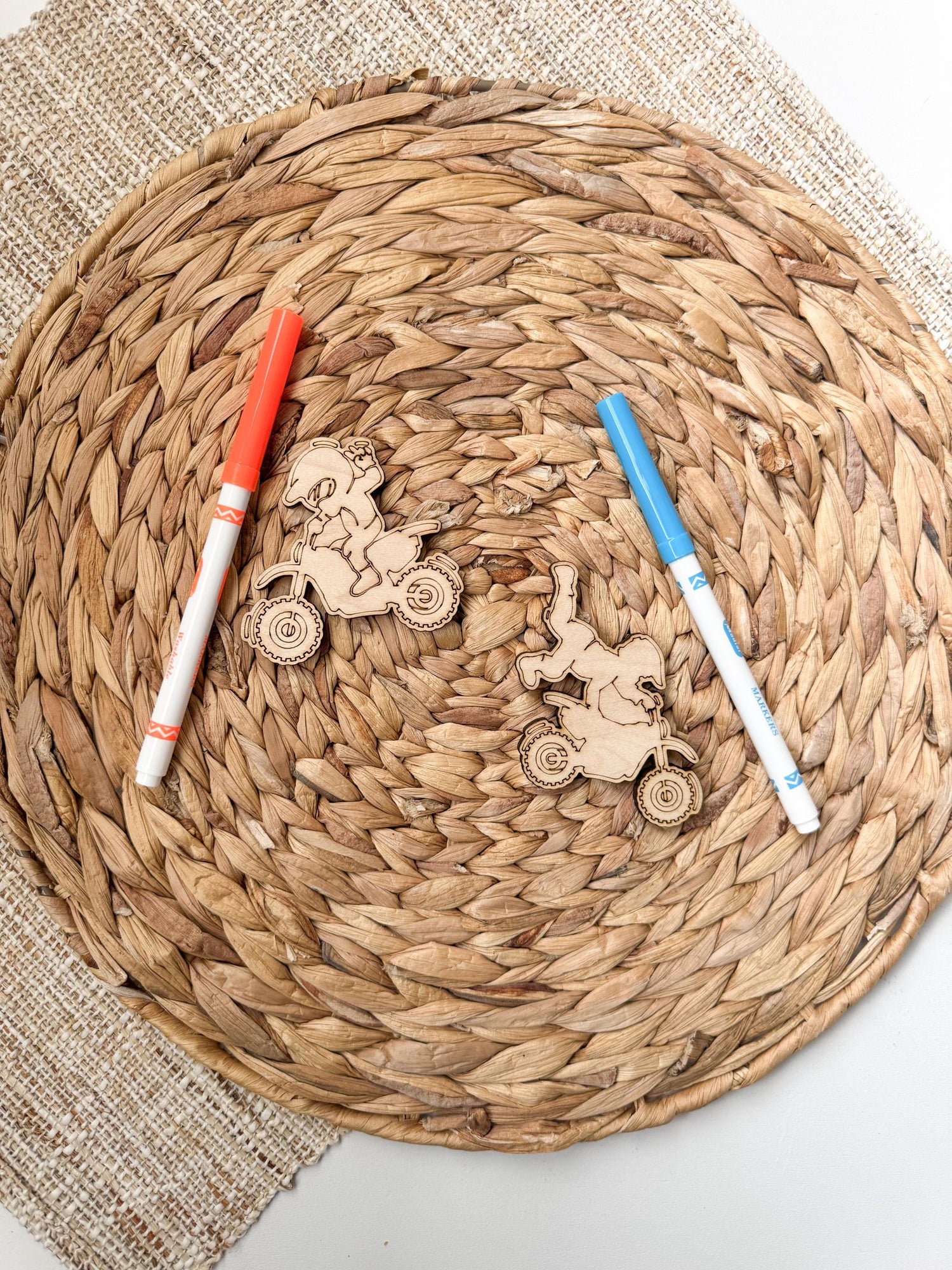Close-up view of wood grain and “Thanks for Racing By” topper detail on wooden motocross dirt bike party favor