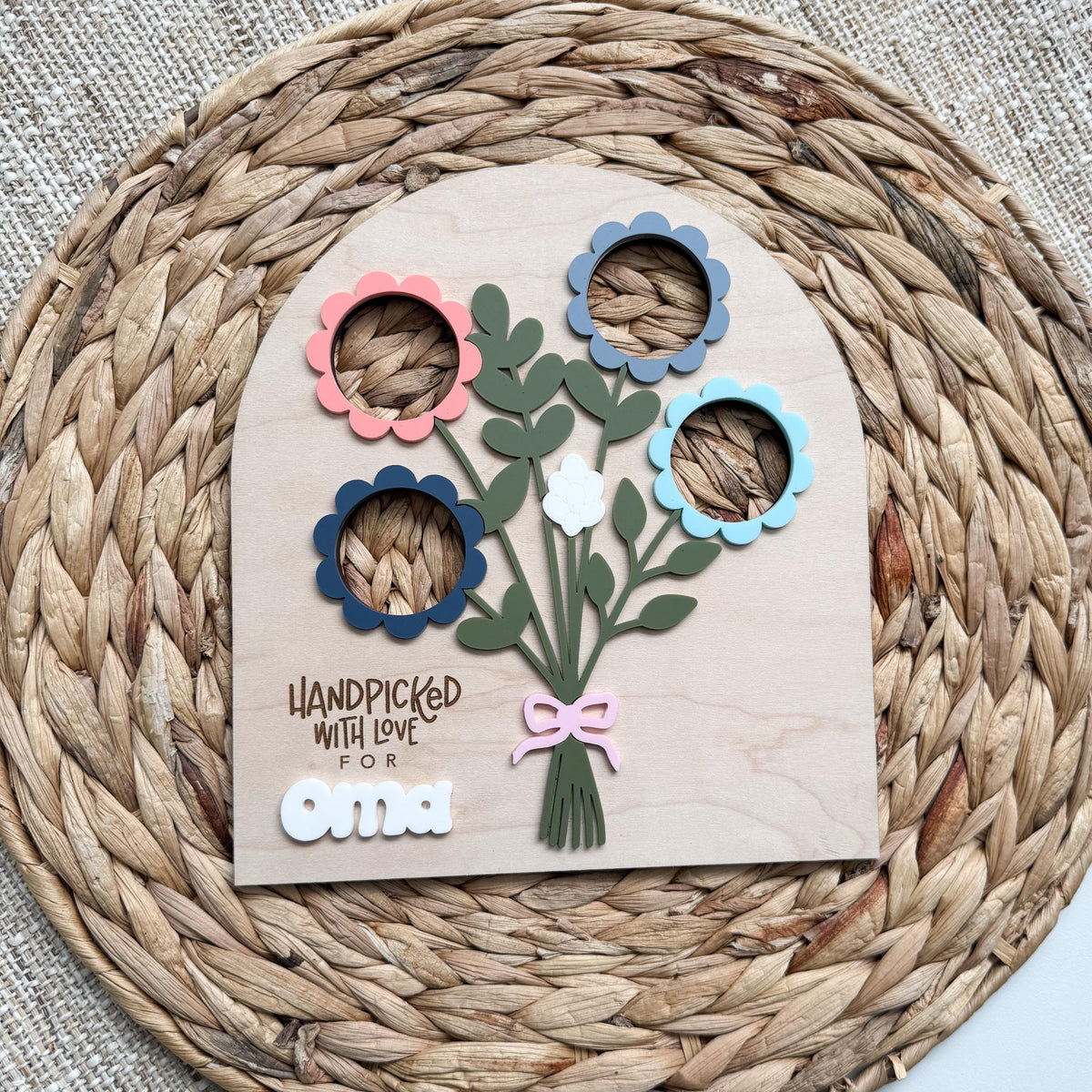 Photo flower sign with 1 to 4 picture flowers and engraved wording