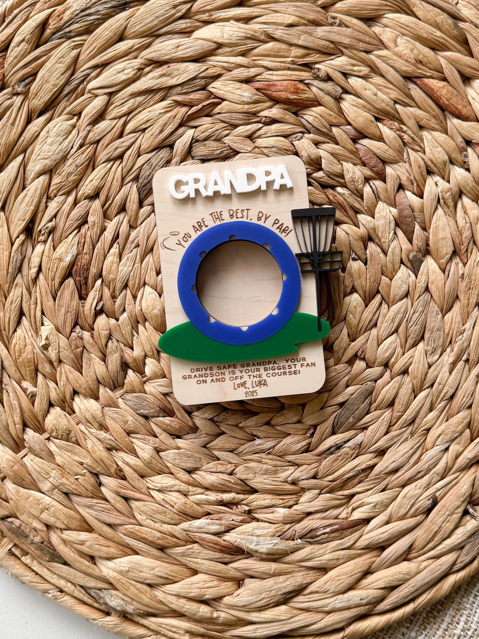 Personalized disc golf photo frame in maple wood, Father's Day gift for disc golf dad