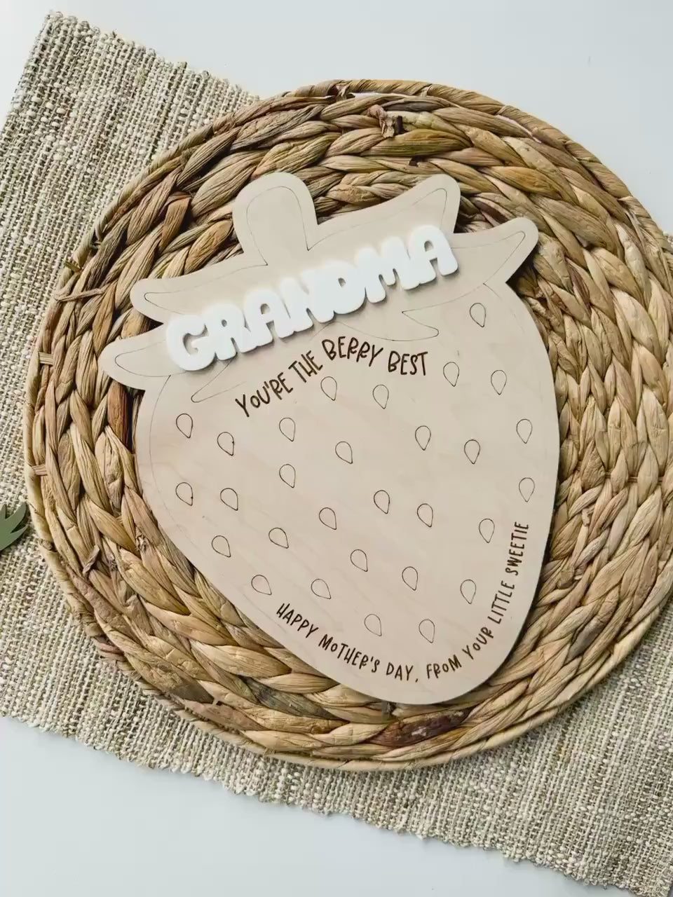 Video of the personalized strawberry handprint sign