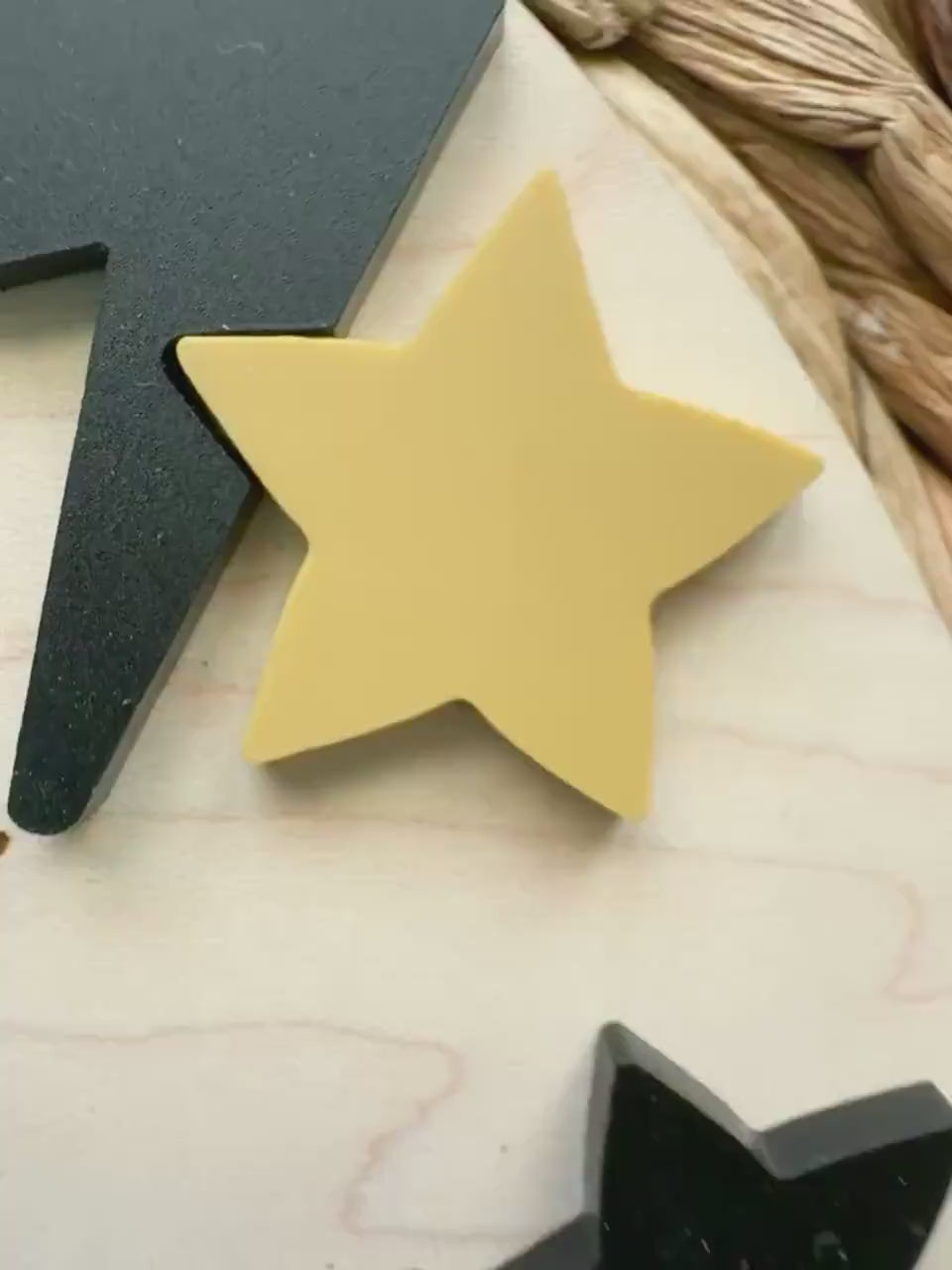 Video of the personalized arch baby milestone board