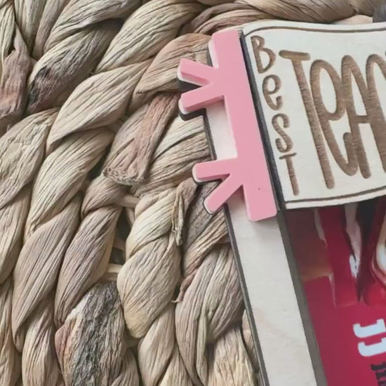 Video of the teacher appreciation gift card holder and photo frame